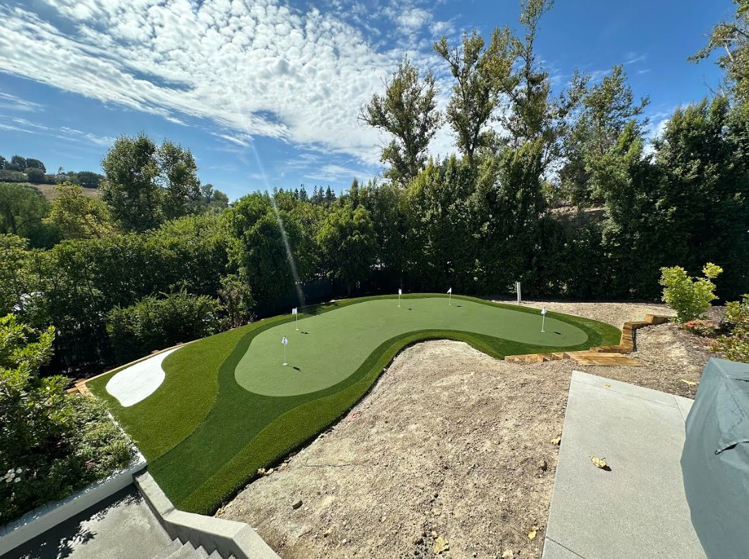 Backyard artificial turf putting green in San Diego